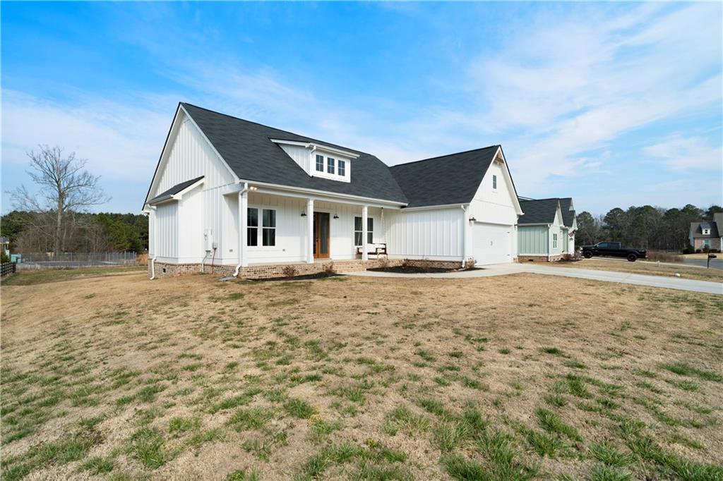 19 Trotters Lane Rome, GA 30165 - Photo 5 of 44 a view of a house with a yard