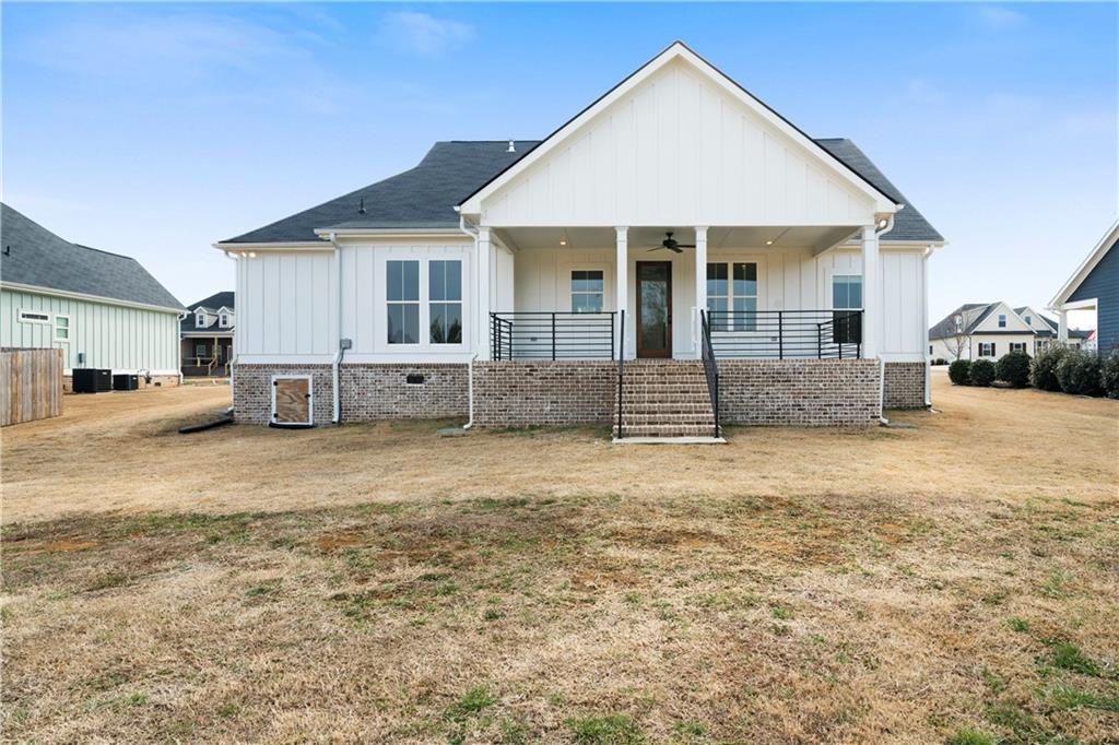 19 Trotters Lane Rome, GA 30165 - Photo 10 of 44 a view of a house with a yard and garage