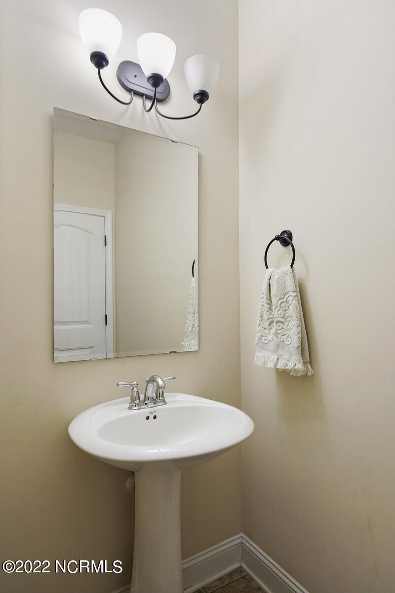445 Albemarle Road Wilmington, NC 28405 - Photo 16 of 41 20_DSC06377_mls