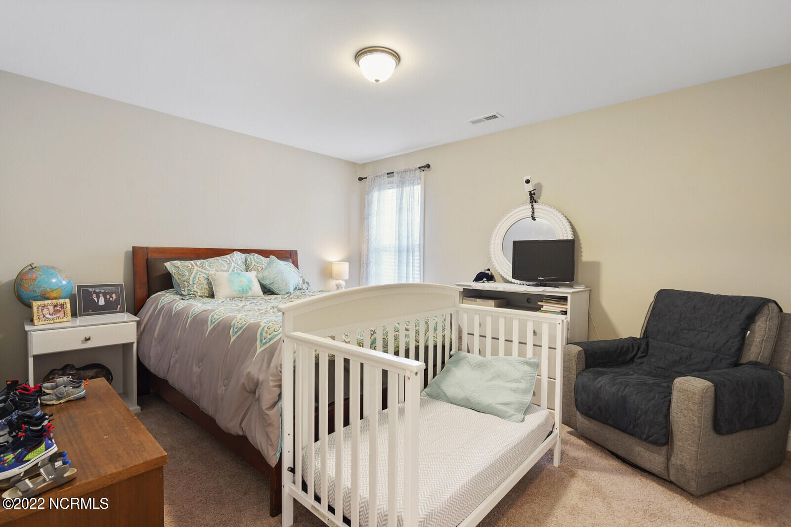 445 Albemarle Road Wilmington, NC 28405 - Photo 20 of 41 2nd Bedroom upstairs