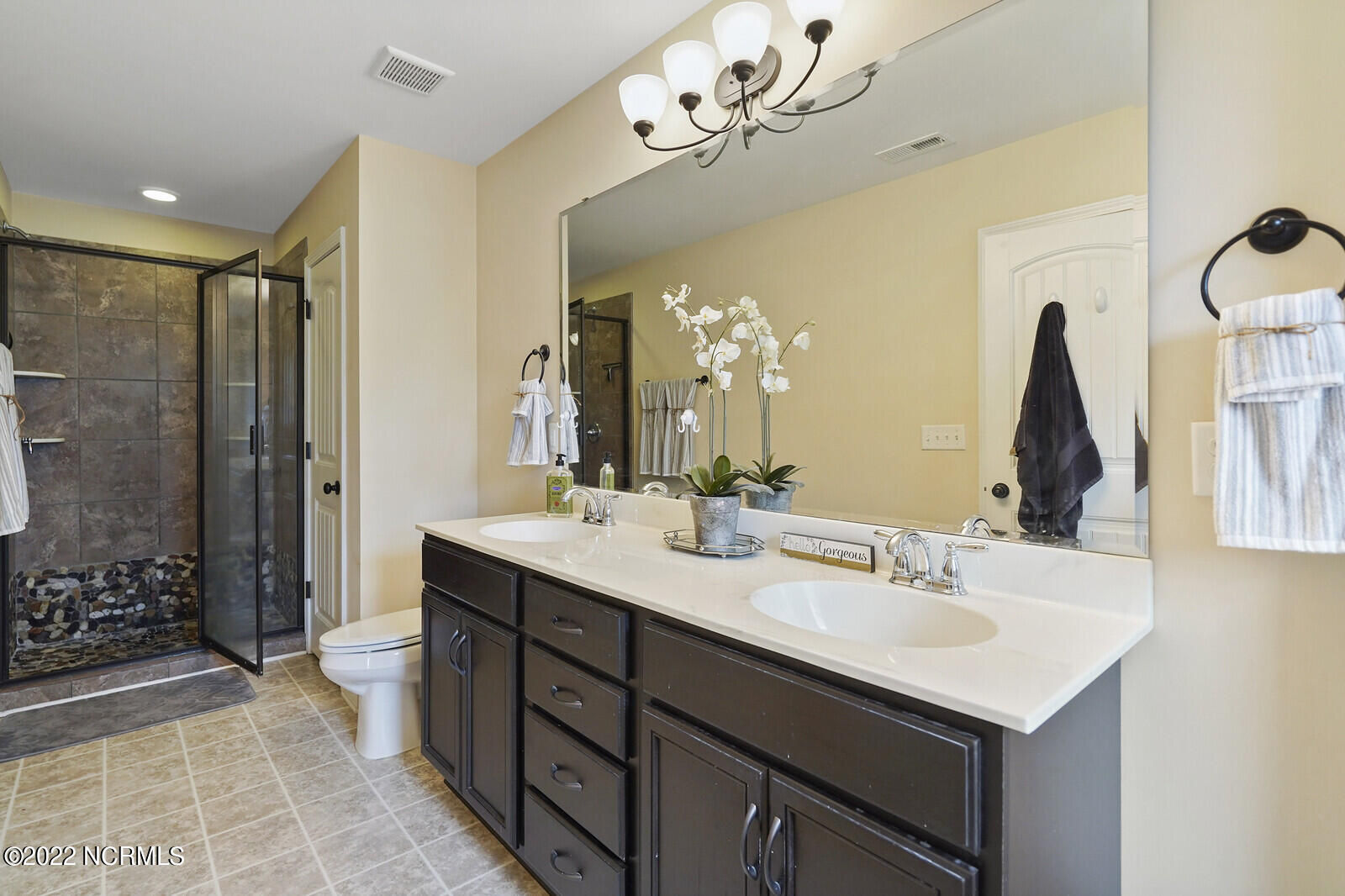 445 Albemarle Road Wilmington, NC 28405 - Photo 31 of 41 Dual Vanities