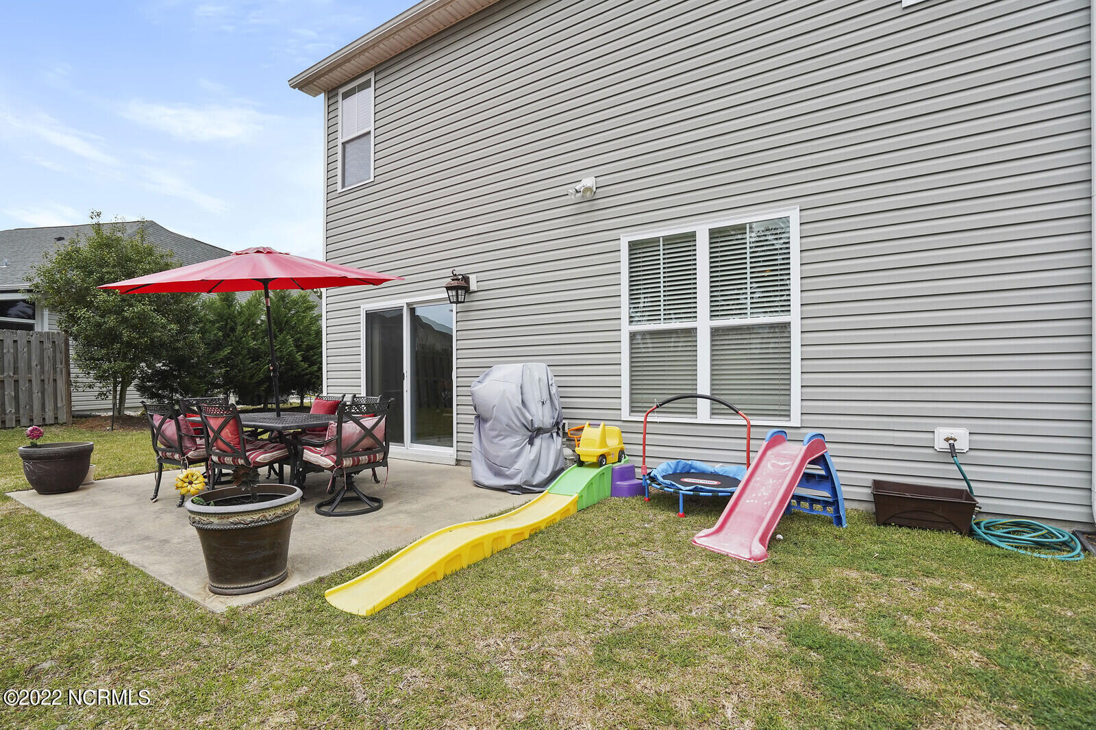 445 Albemarle Road Wilmington, NC 28405 - Photo 33 of 41 Backyard Patio