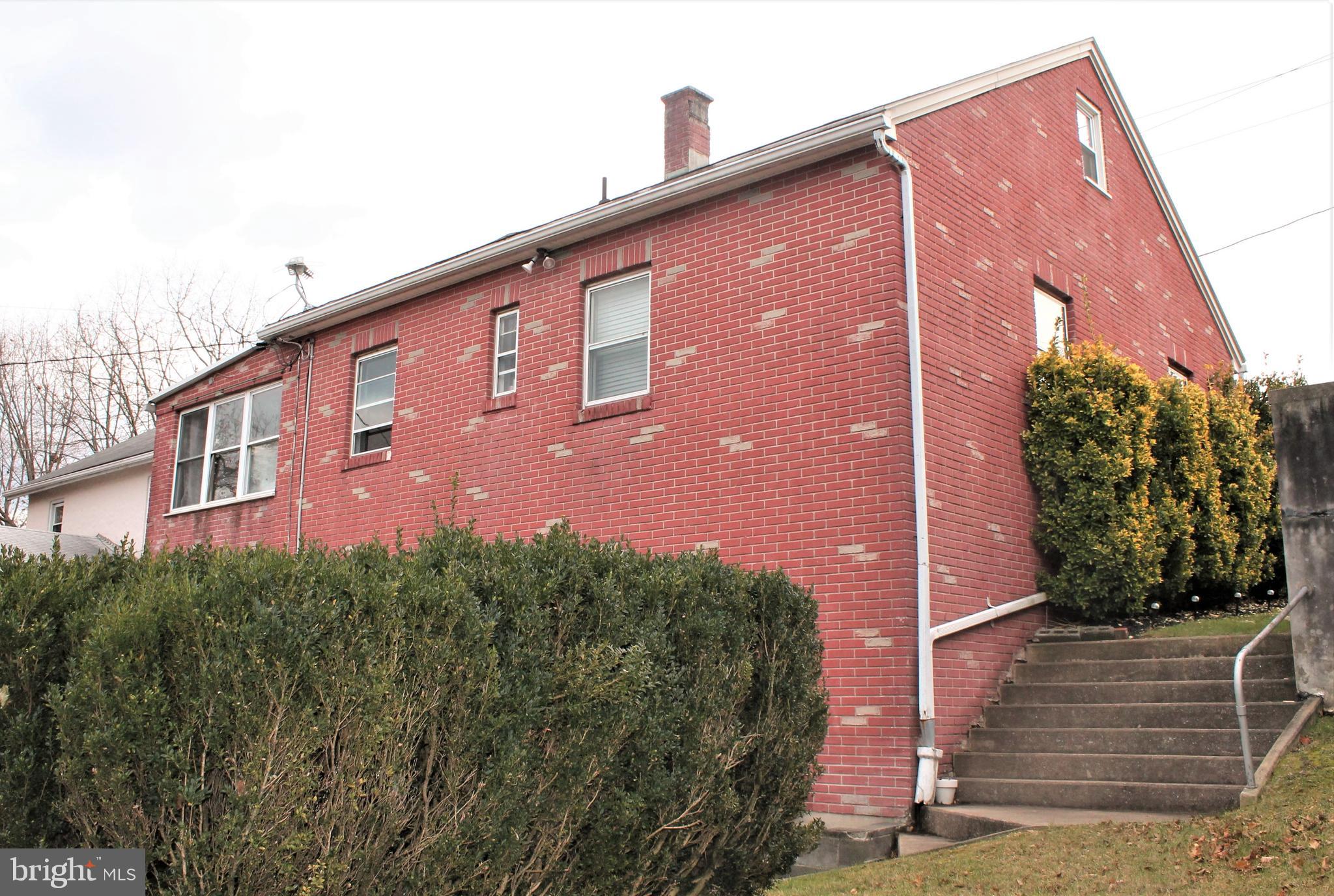 8154 Chambers Hill Road Harrisburg, PA 17111 - Photo 4 of 21 Solid Brick Home