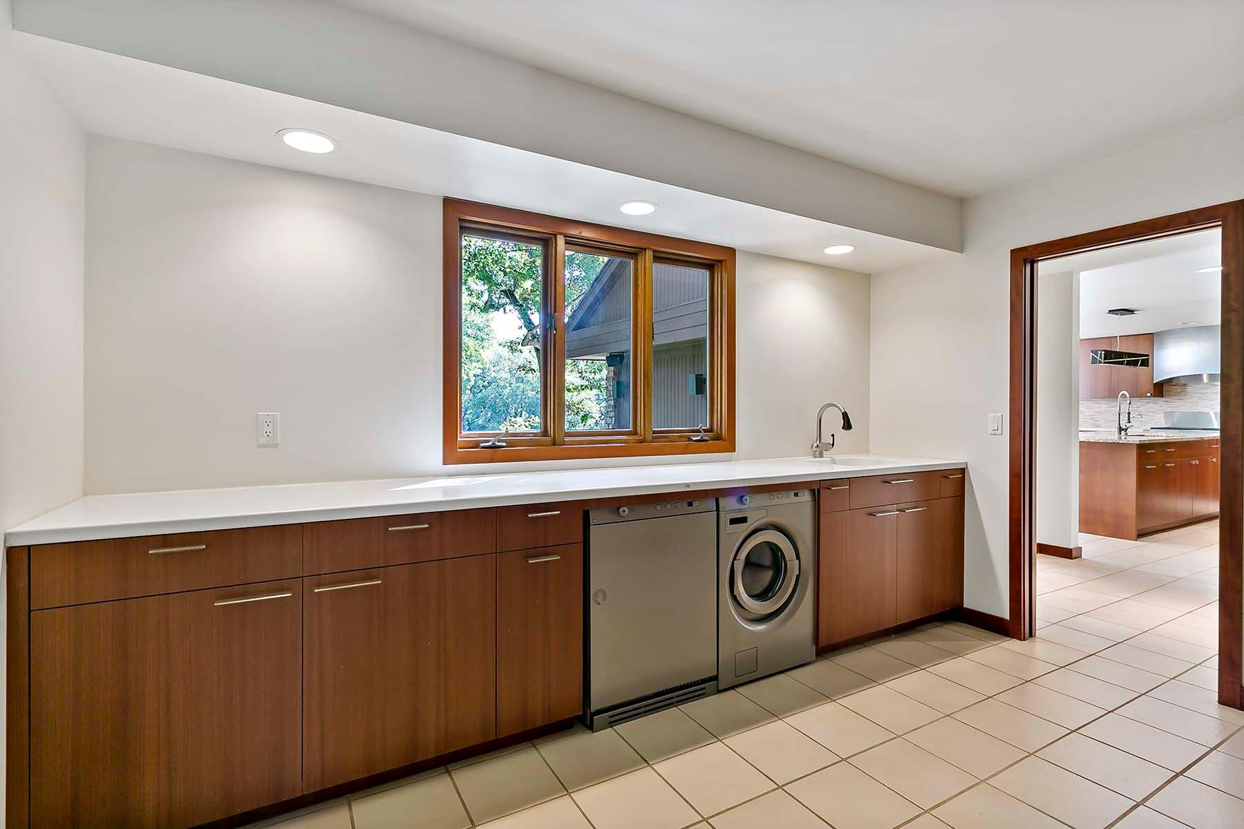 5217 Schaefer Road Edina, MN 55436 - Photo 11 of 33