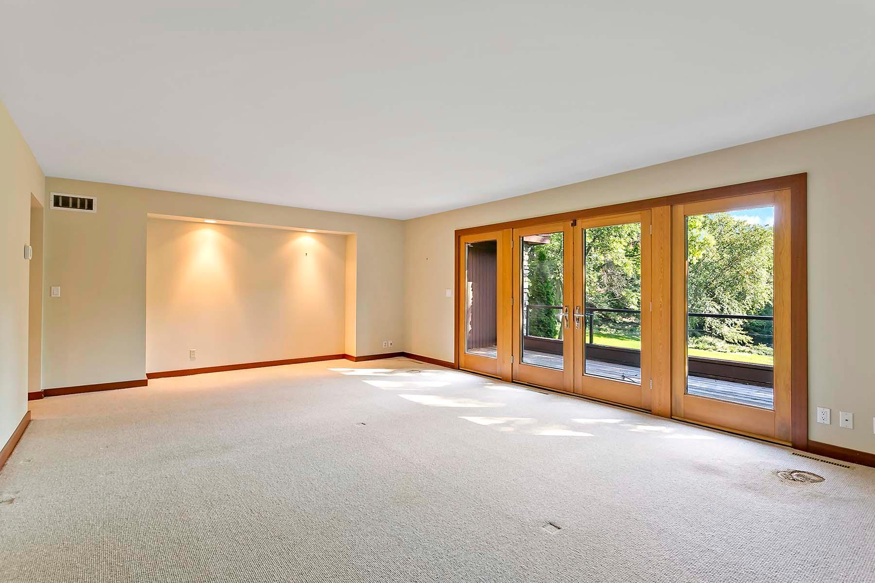 5217 Schaefer Road Edina, MN 55436 - Photo 14 of 33