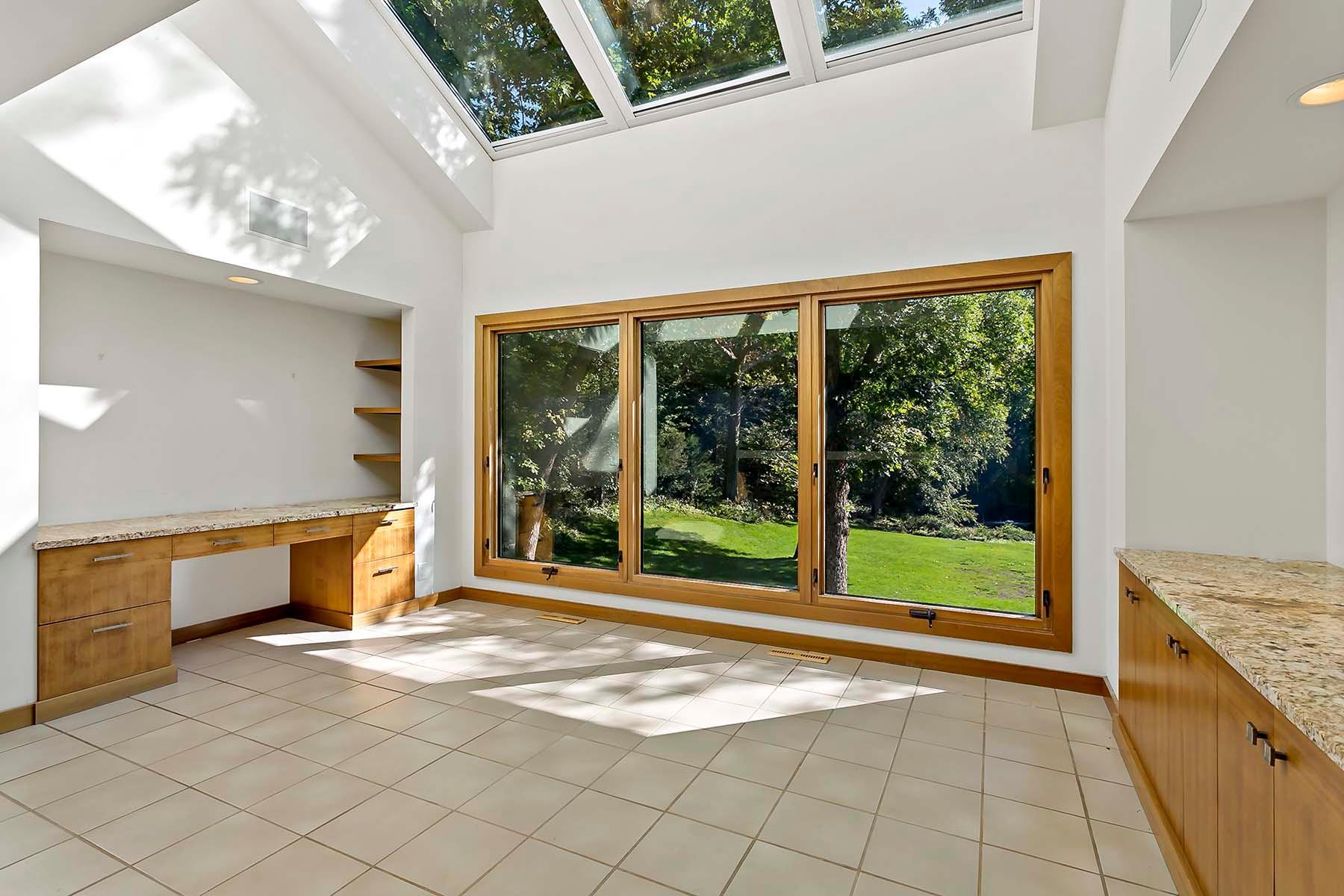5217 Schaefer Road Edina, MN 55436 - Photo 7 of 33