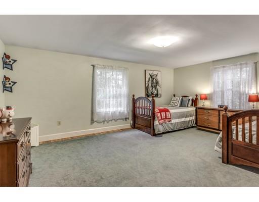 175 Locksley Road Lynnfield, MA 01940 - Photo 18 of 30