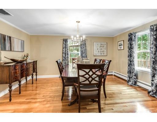 175 Locksley Road Lynnfield, MA 01940 - Photo 10 of 30