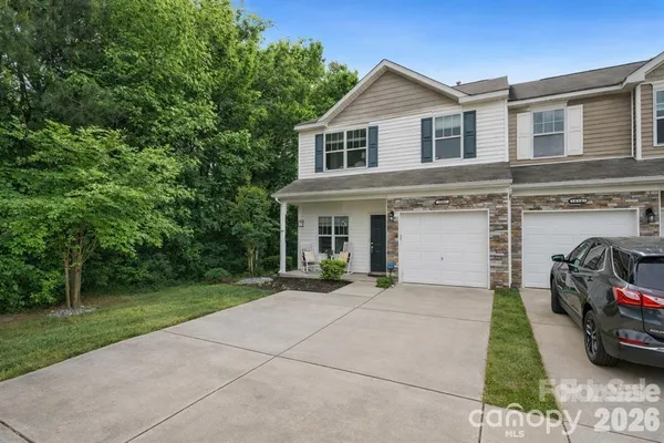 $1,800 | 10303 Bunclody Drive, Charlotte, NC 28213