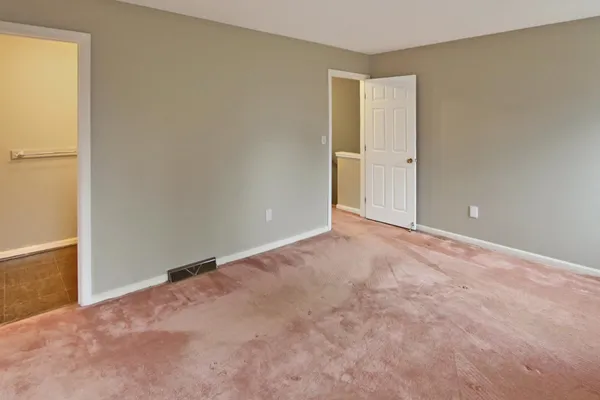 $419,900 | 3 Jessica Drive, Nashua, NH 03060