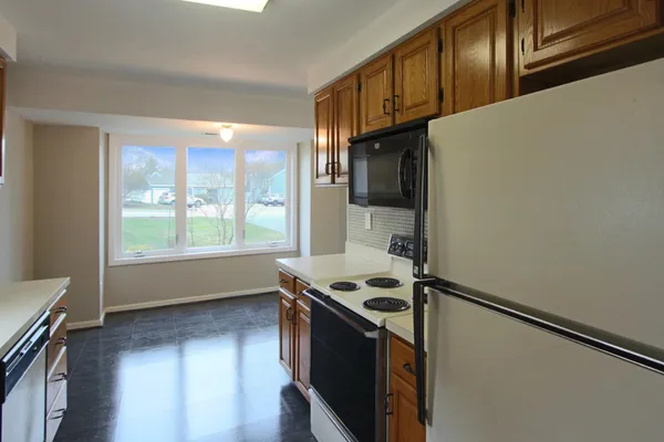 $419,900 | 3 Jessica Drive, Nashua, NH 03060