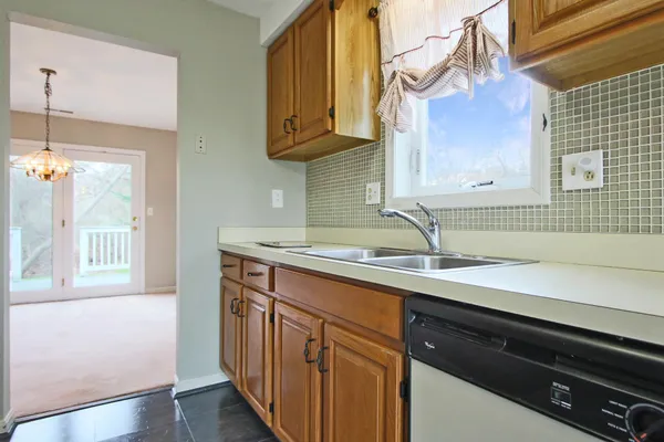 $419,900 | 3 Jessica Drive, Nashua, NH 03060