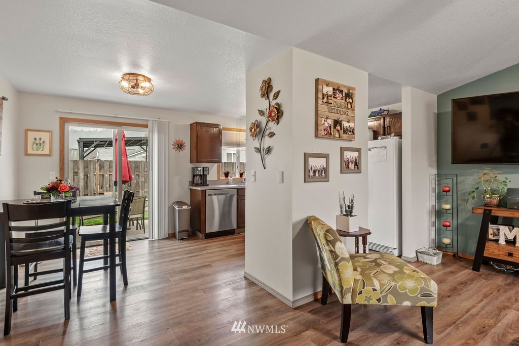 110 Abbey Road Kelso, WA 98626 - Photo 5 of 17 Gallery Image 5