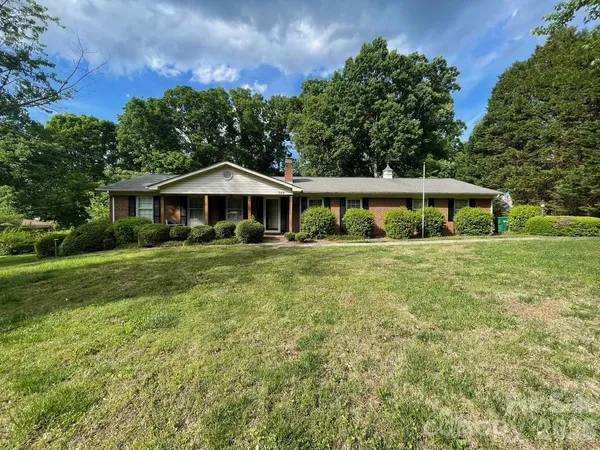 $315,000 | 348 Random Drive, New London, NC 28127