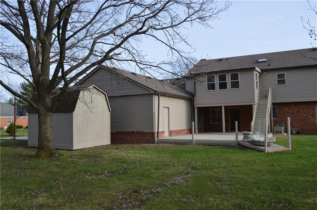 5274 Roxbury Road Indianapolis, IN 46226 - Photo 4 of 25 Gallery Image 4