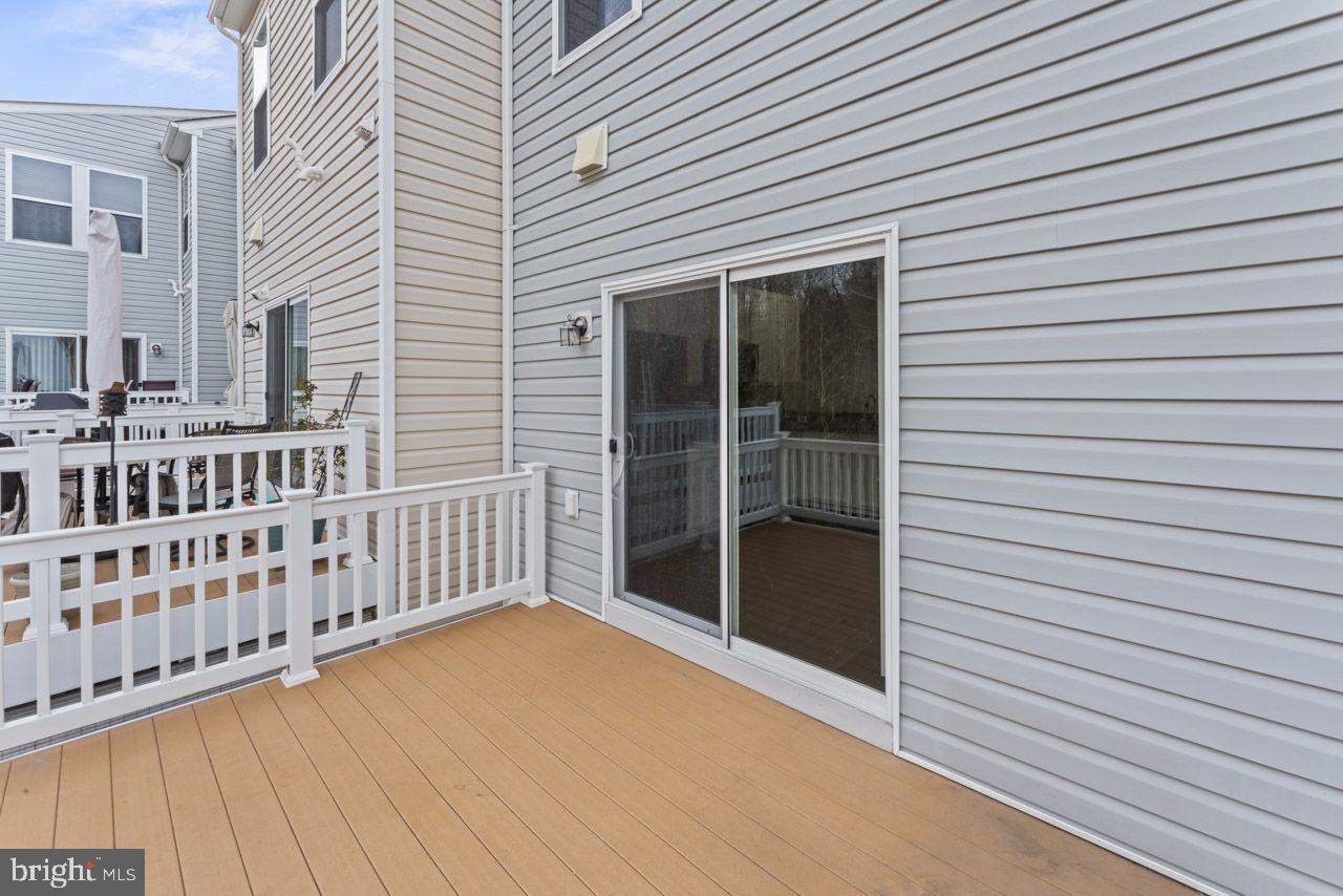 17045 Gibson Road Dumfries, VA 22026 - Photo 21 of 32 Charming outdoor space with modern appeal.