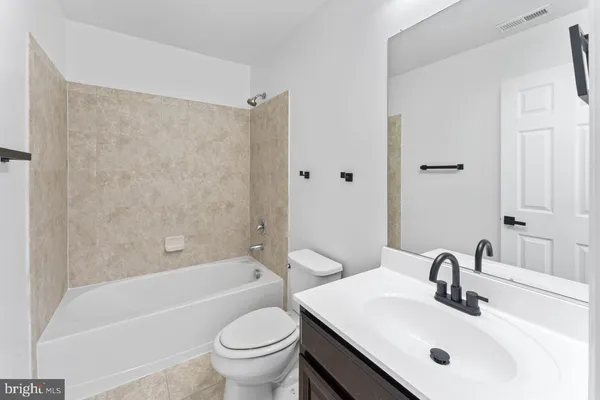 $3,200 | 17045 Gibson Road, Dumfries, VA 22026