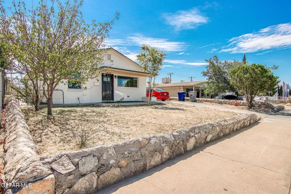 $224,500 | 628 North Yarbrough Drive, El Paso, TX 79915