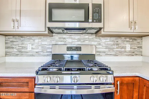 $224,500 | 628 North Yarbrough Drive, El Paso, TX 79915