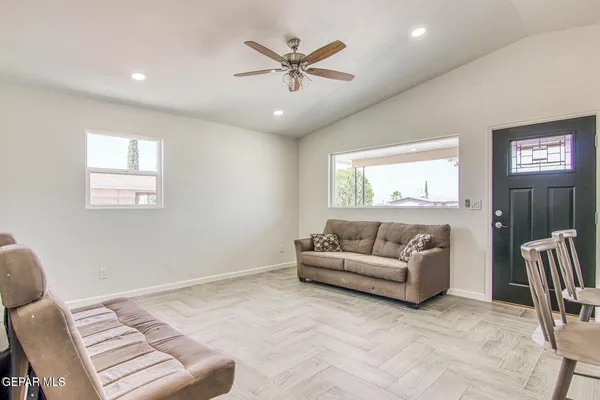 $224,500 | 628 North Yarbrough Drive, El Paso, TX 79915