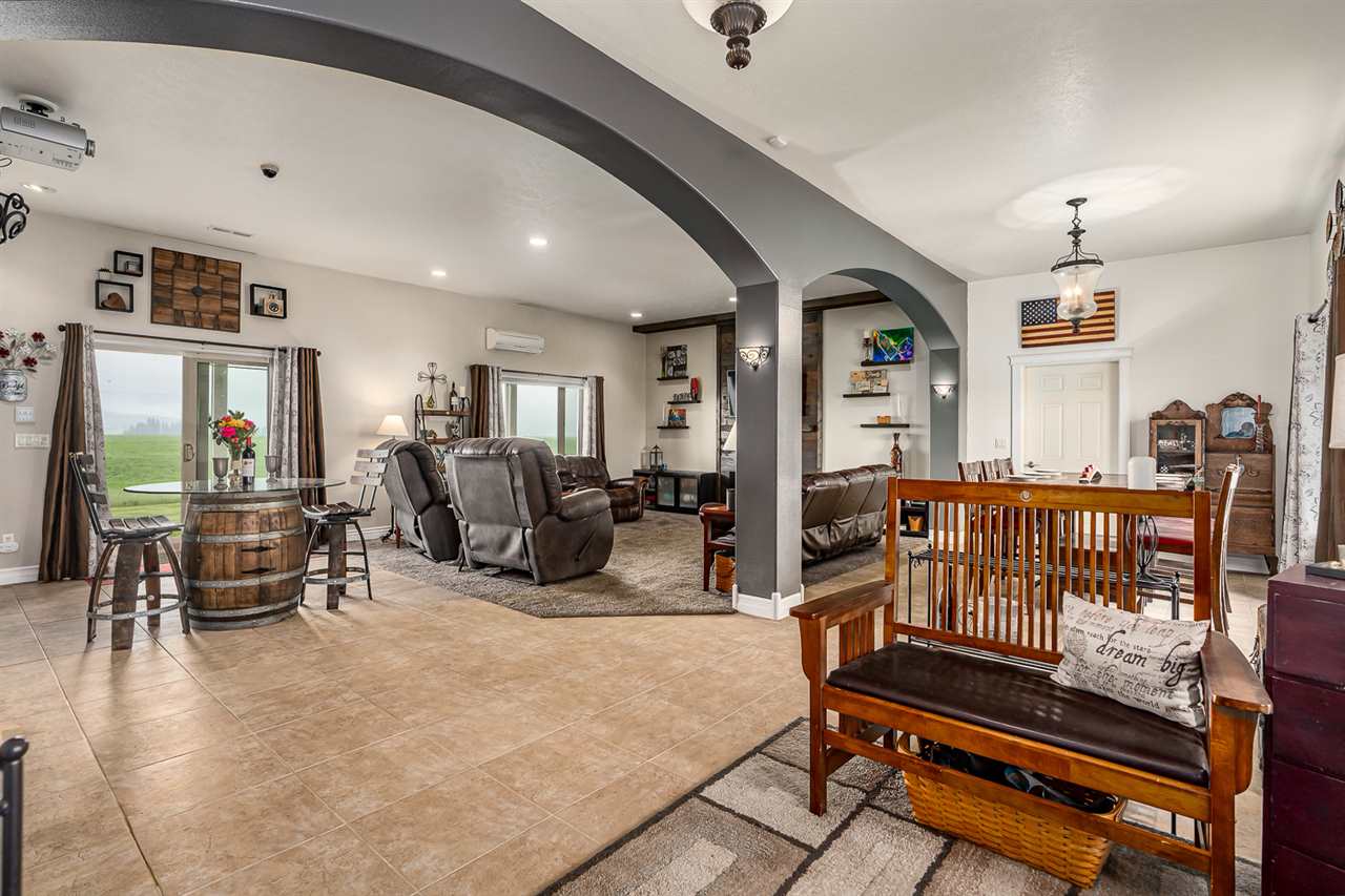 6123 East Peone Road Mead, WA 99021 - Photo 2 of 19
