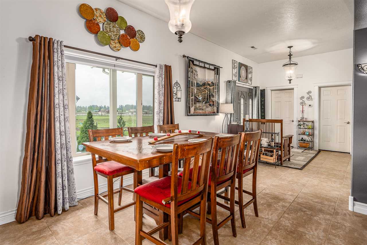 6123 East Peone Road Mead, WA 99021 - Photo 8 of 19