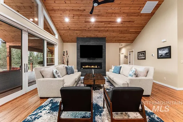 $3,650,000 | 86 Tacoma Pl Garden Valley, Garden Valley, ID 83622