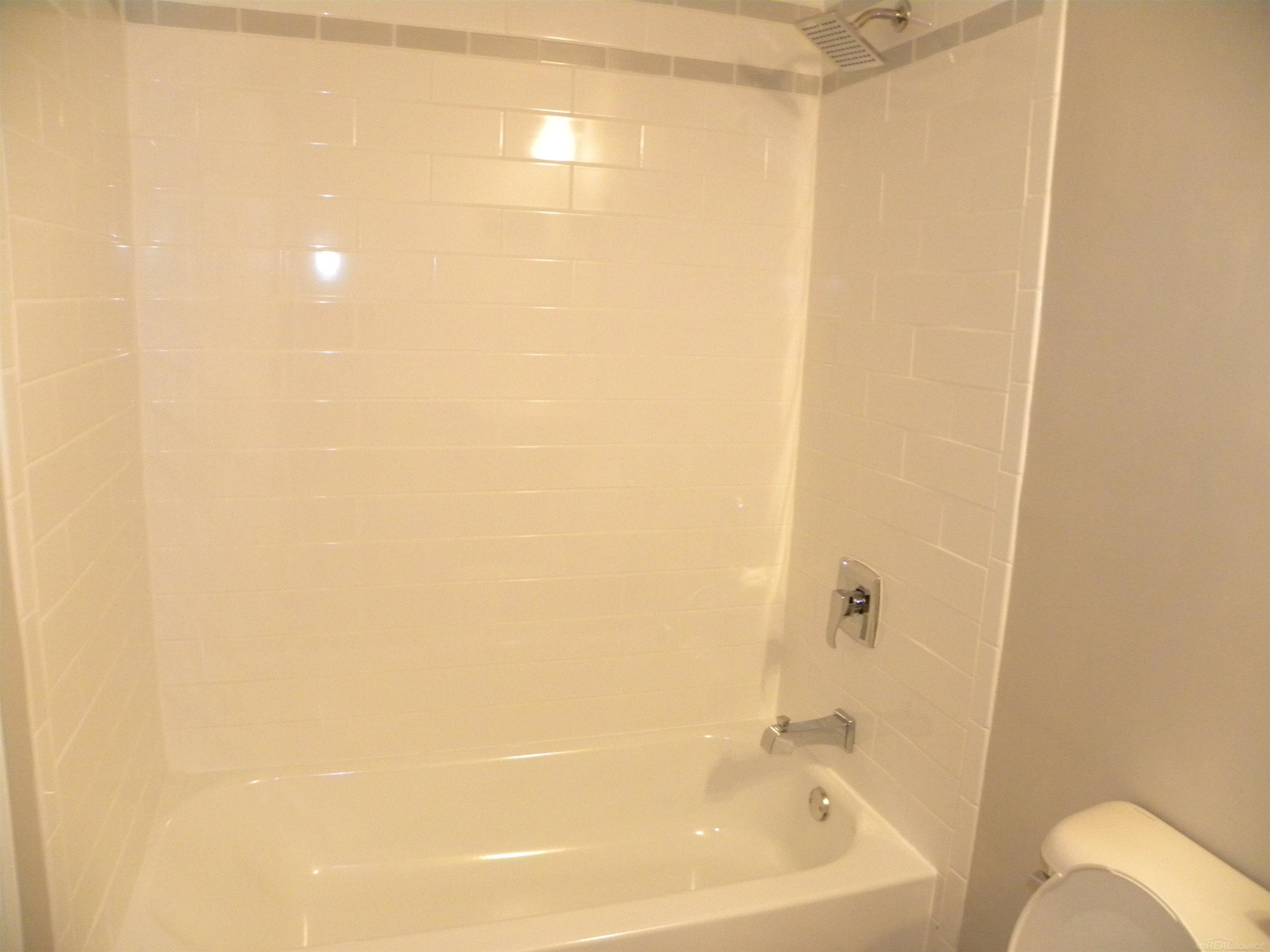 47141 Greenview Road Utica, MI 48317 - Photo 13 of 25