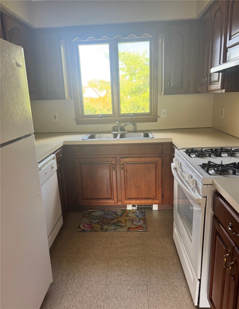 272 Child Street, Unit 2 Warren, RI 02885 - Photo 4 of 8