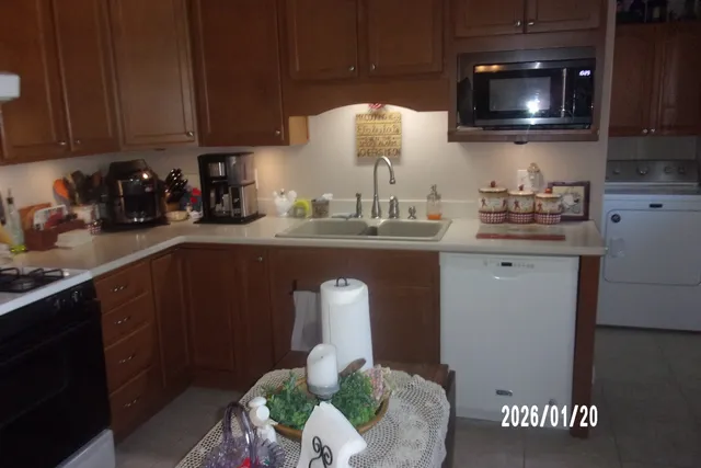 $185,900 | 120 West Herron Court, Watseka, IL 60970