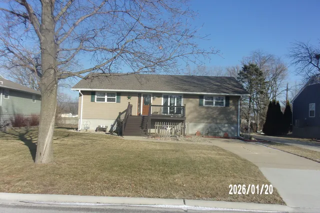 $185,900 | 120 West Herron Court, Watseka, IL 60970