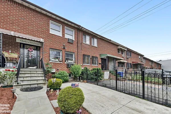 $675,000 | 2137 Clinton Avenue | West Farms