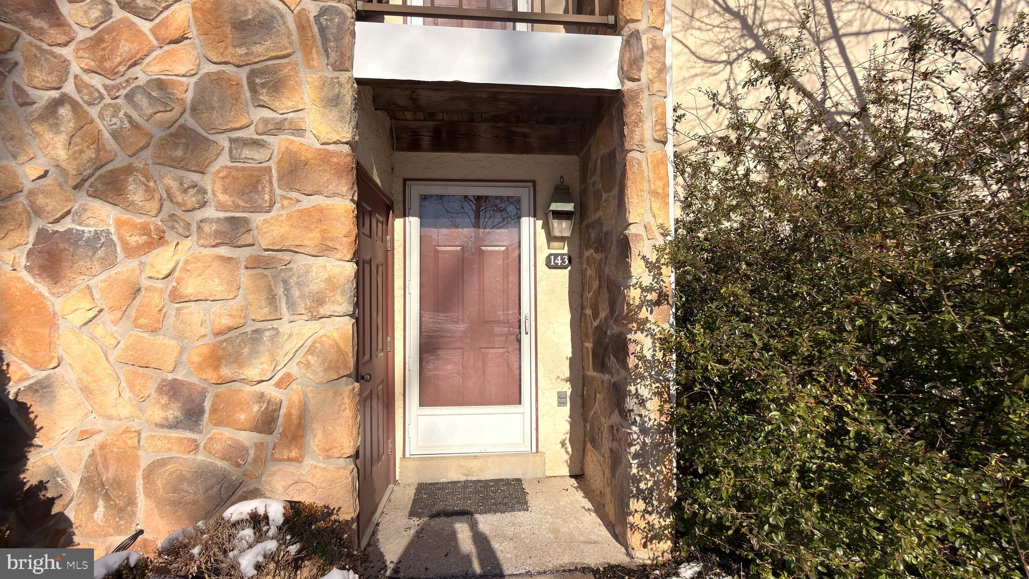 143 Valley Stream Circle Wayne, PA 19087 - Photo 3 of 26