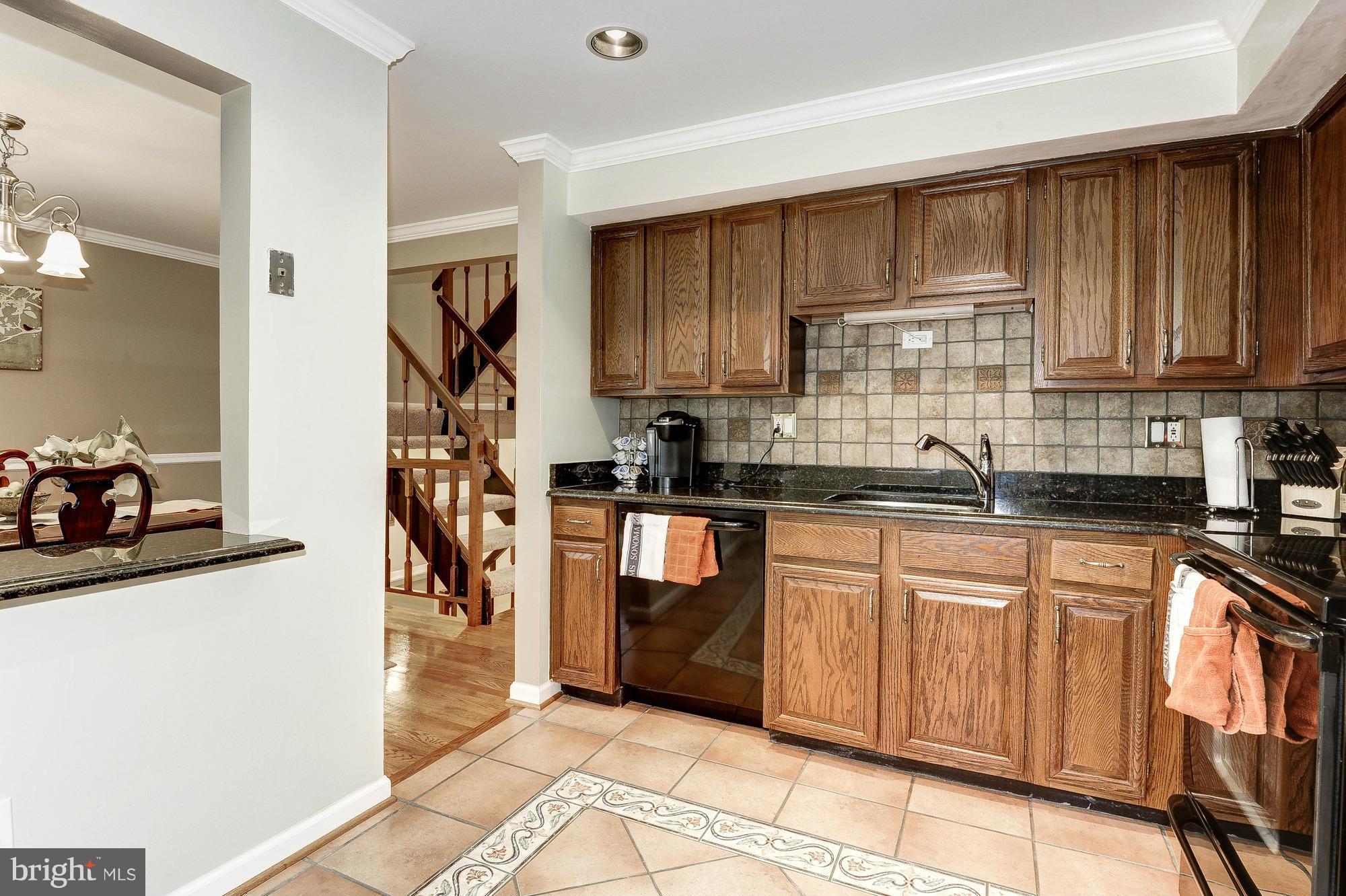 11541 Underoak Court Reston, VA 20191 - Photo 12 of 29 Kitchen