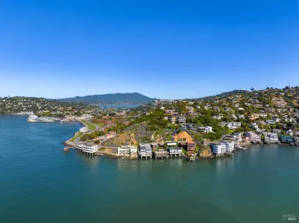 $6,877,000 | 2002 Paradise Drive, Tiburon, CA 94920