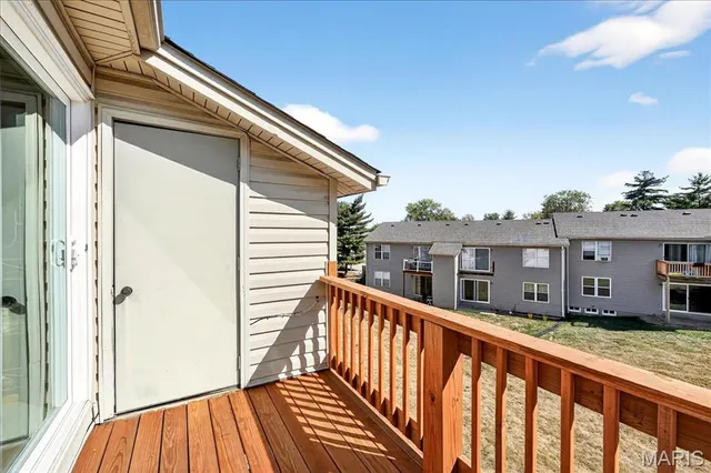 $155,000 | 1001 Sugar Creek Court, Unit A, St. Peters, MO 63376