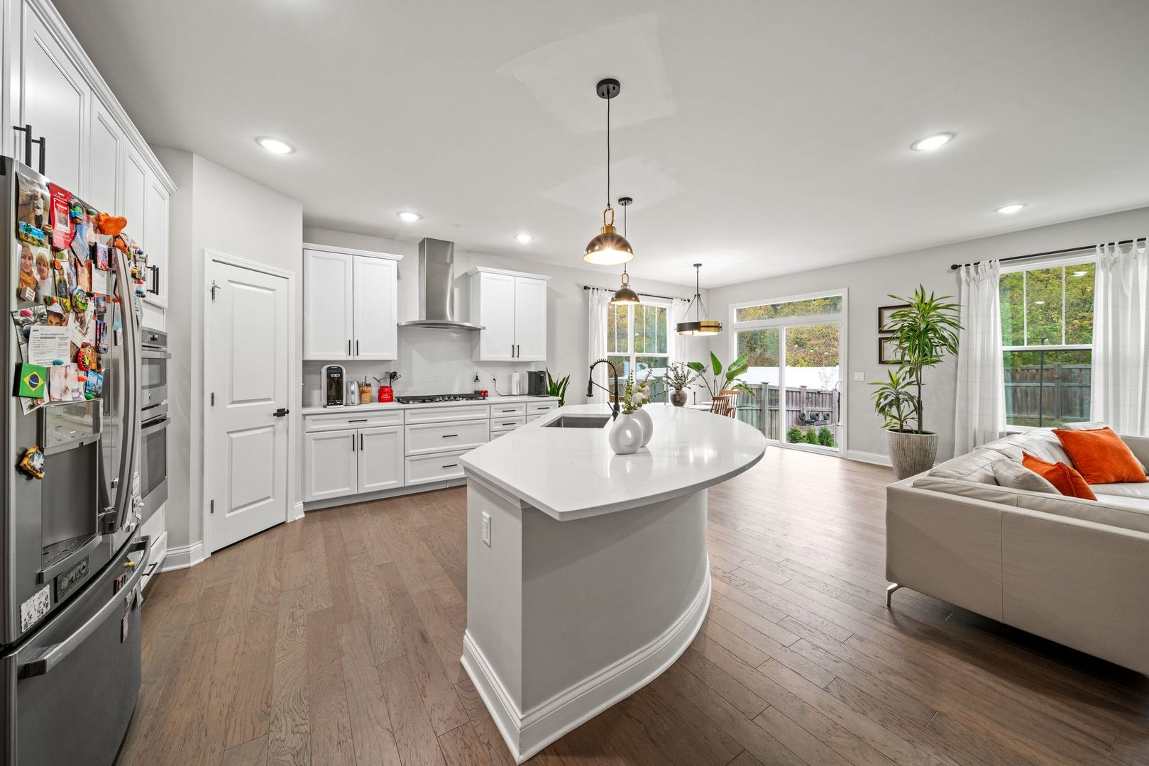 265 South Pointe Avenue South Elgin, IL 60177 - Photo 13 of 43 a kitchen with stainless steel appliances granite countertop a sink a stove and a refrigerator