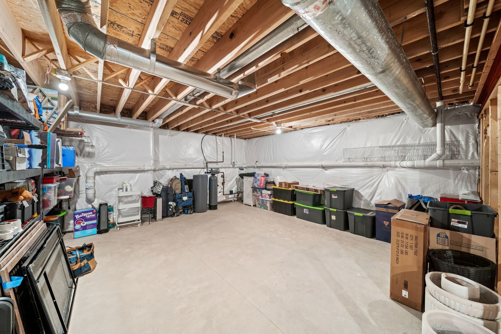 265 South Pointe Avenue South Elgin, IL 60177 - Photo 31 of 43 a view of a storage in a room