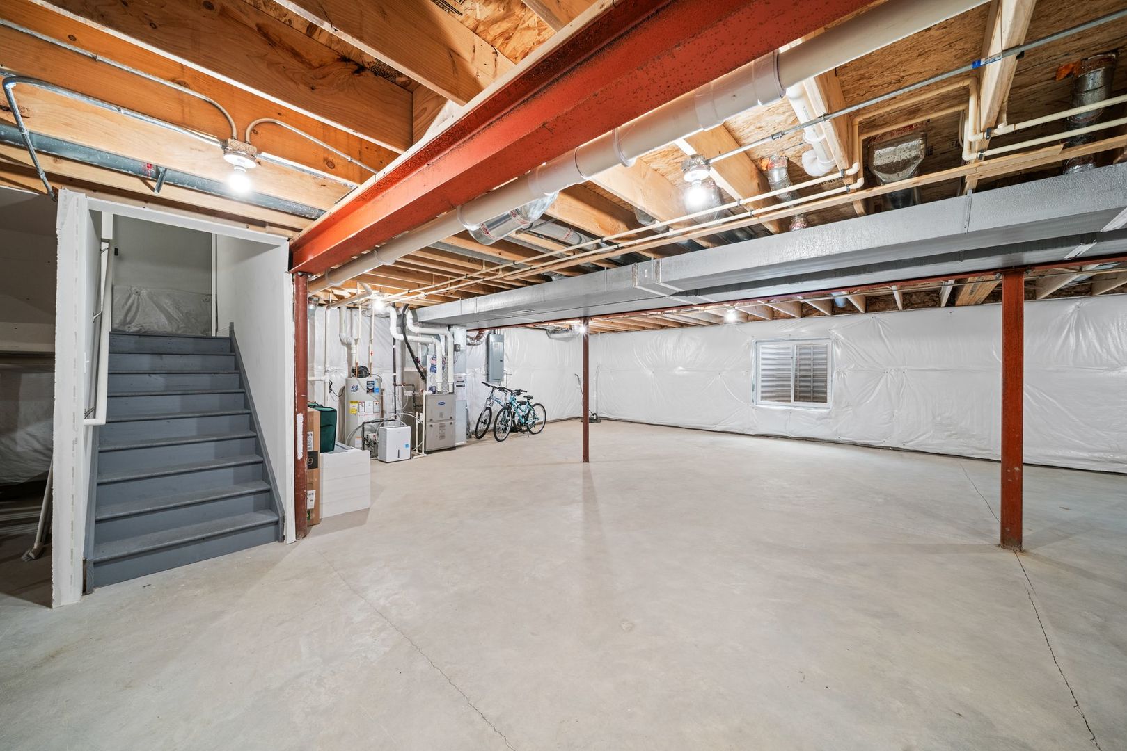 265 South Pointe Avenue South Elgin, IL 60177 - Photo 32 of 43 a view of a garage