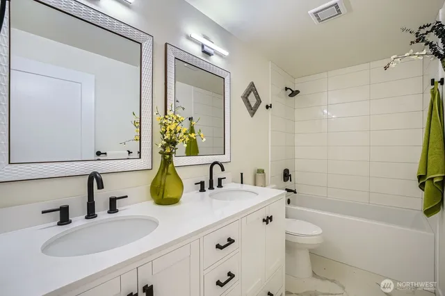 $1,045,000 | 5930 18th Avenue South, Seattle, WA 98108