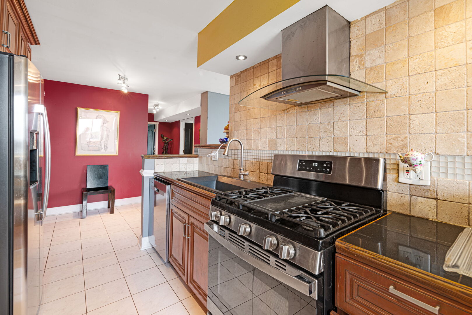 40 North Tower Road, Unit 6N Oak Brook, IL 60523 - Photo 9 of 20 Gallery Image 9