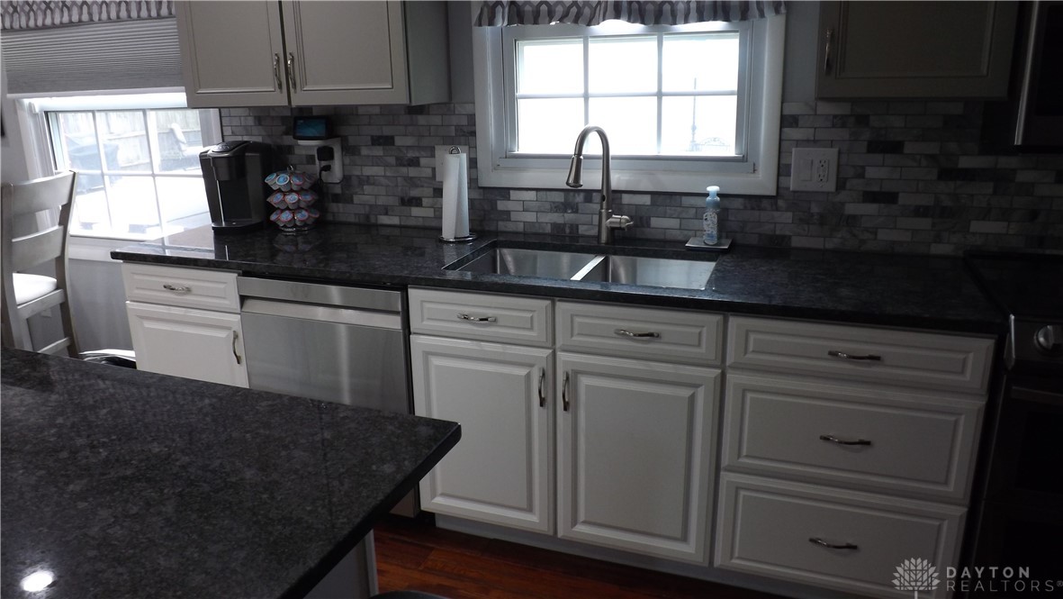 4138 Silver Oak Street Riverside, OH 45424 - Photo 12 of 54