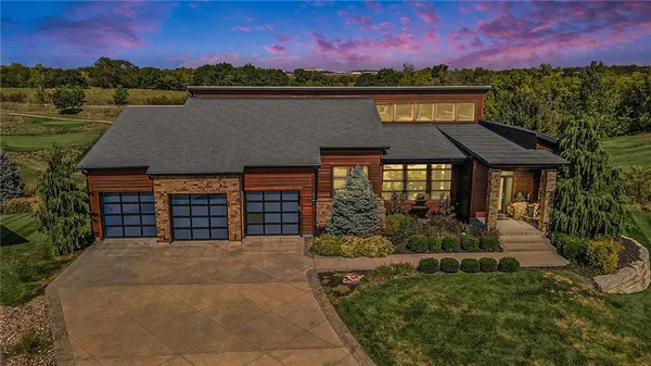 $1,700,000 | 10258 North Kansas Avenue, Kansas City, MO 64155