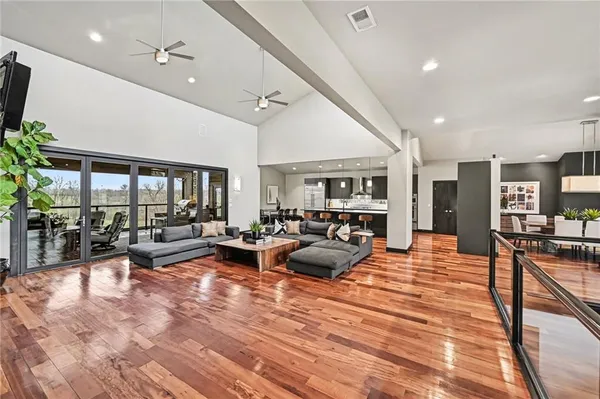 $1,700,000 | 10258 North Kansas Avenue, Kansas City, MO 64155