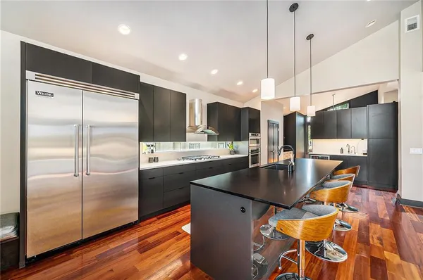 $1,700,000 | 10258 North Kansas Avenue, Kansas City, MO 64155