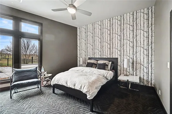 $1,700,000 | 10258 North Kansas Avenue, Kansas City, MO 64155