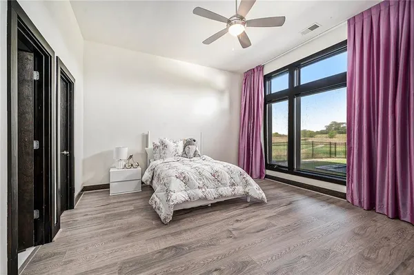 $1,700,000 | 10258 North Kansas Avenue, Kansas City, MO 64155