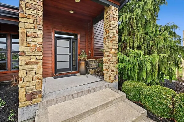 $1,700,000 | 10258 North Kansas Avenue, Kansas City, MO 64155