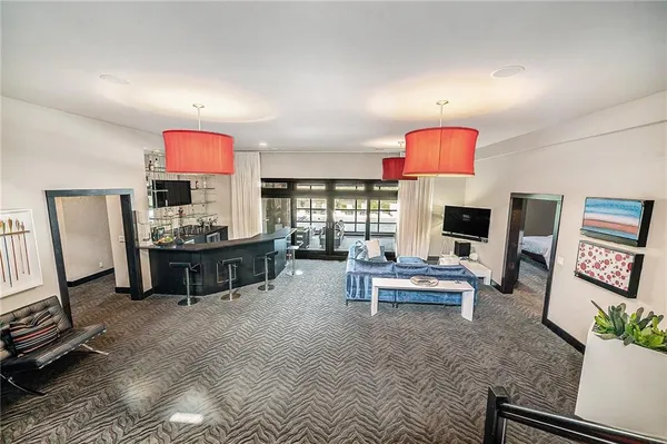 $1,700,000 | 10258 North Kansas Avenue, Kansas City, MO 64155