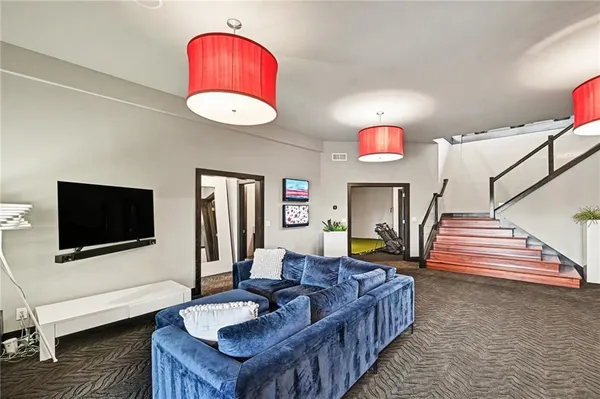 $1,700,000 | 10258 North Kansas Avenue, Kansas City, MO 64155